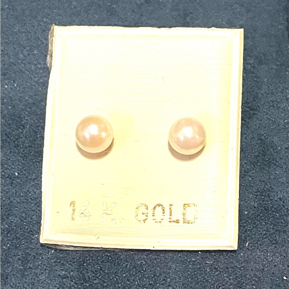 14k Gold Pearl Stud Earrings
